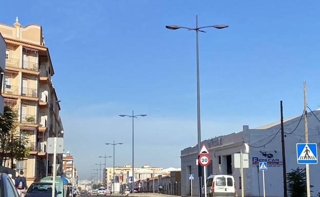 Aprueban cambiar las luminarias de toda la antigua travesía de la 630 por 307.000 euros