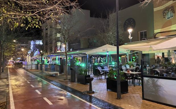 Un bando de Alcaldía recuerda que la ampliación de horario en la hostelería no incluye las terrazas
