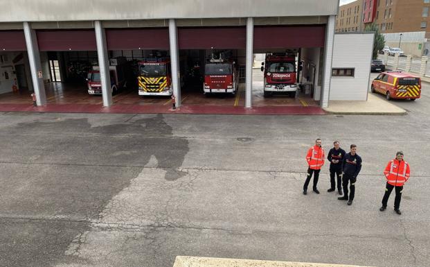 Una mujer resultó anoche herida leve tras el incendio de su vivienda