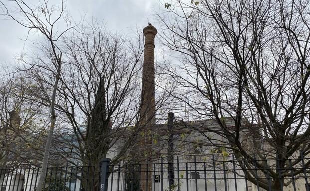 La Asociación de Amigos de las chimeneas aplaude que ya se hayan rehabilitado tres en la ciudad