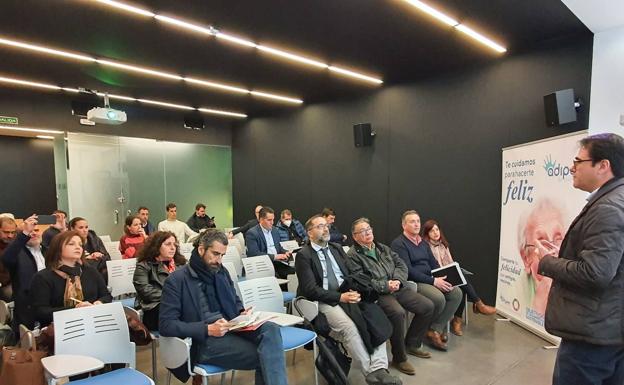 La Junta anima a aprovechar las ayudas europeas para actualizar la infraestructura tecnológica en los edificios