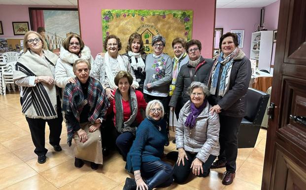 La Asociación de Amas de Casa rinde homenaje a Carmen Fernández