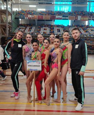 El Gimnástico Almendralejo Extremadura estrena temporada con dos oros y un bronce
