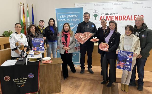 Más de 50 cortadores servirán 3.600 platos de jamón el día 5 de marzo