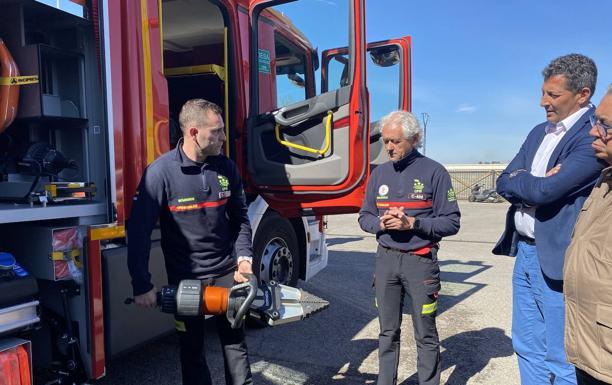 Una inversión de 200.000 euros permitirá renovar este año el parque de bomberos
