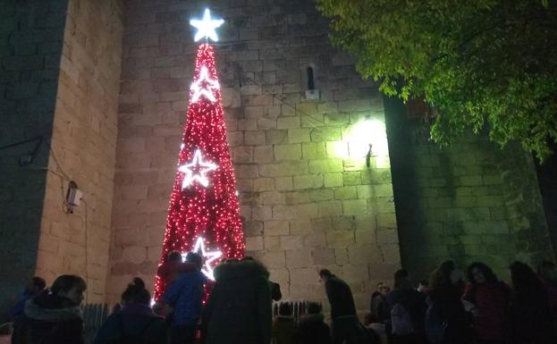 Arroyo de la Luz dio la bienvenida a la Navidad con el encendido de las Luces