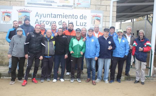 Chatino y Paco fueron los ganadores del Torneo Navidad de Petanca de Arroyo de la Luz