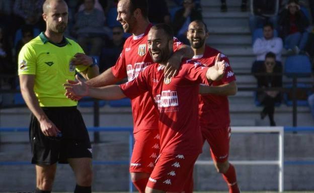 El Mérida crece desde el liderato