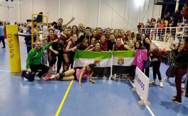 El Extremadura Arroyo asciende al Olimpo de la Superliga tras vencer 3-1 a Algar Surmenor