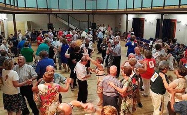 El domingo, baile de mayores en el Corral de Comedias
