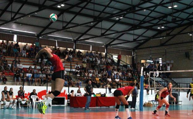El Extremadura Arroyo lleva al límite al Sayre para ceder una ajustada derrota (2-3)