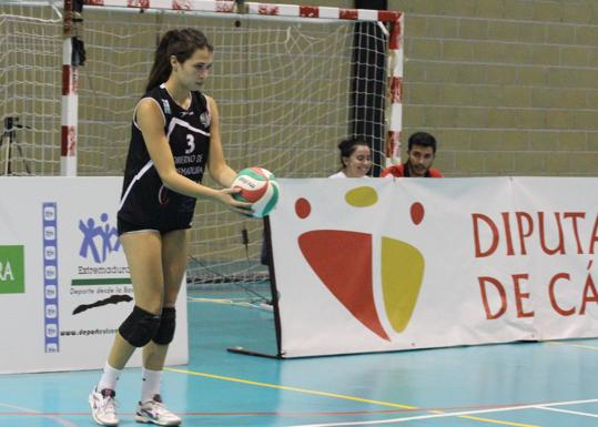 El Extremadura Arroyo recibe al líder Torrejón de al ex arroyana Blanca Izquierdo