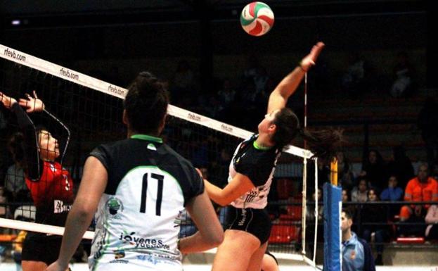 El Extremadura Arroyo sumó un punto en su ajustada derrota (3-2) ante Arona