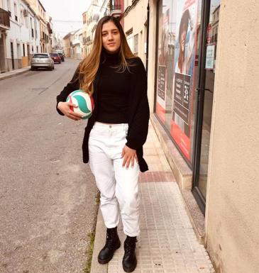 Isabela Quiuqui: «Es una temporada de transición, con muchas jugadoras jóvenes, pero creo que terminaremos arriba»