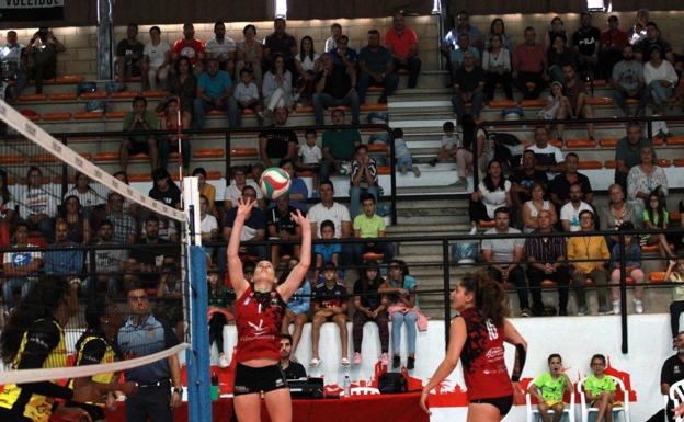 El Extremadura Arroyo reinicia la SF2 en la cancha del flamante campeón de la Copa Princesa, el Sayre Décimas