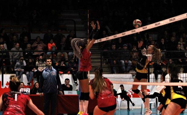 El Extremadura Arroyo busca sorprender al REDPISO en su cancha en Torrejón