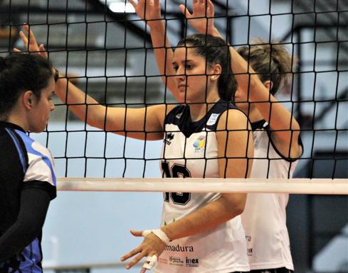 Isabela Quiuqui, mejor bloqueadora de la 18 ª jornada, vuelve a ser decisiva