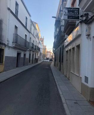 Arroyo de la Luz se convierte en el pueblo de 'Resistiré'