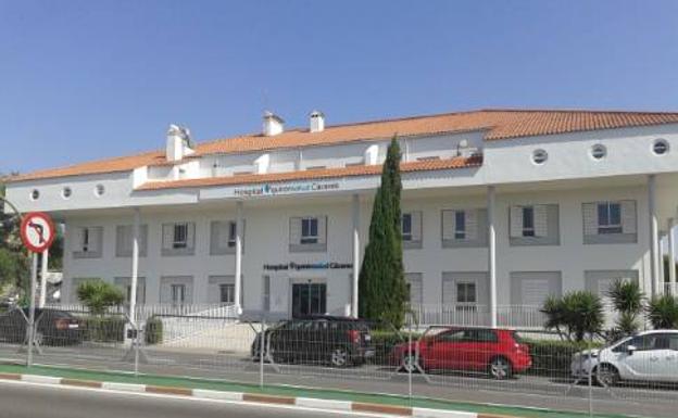 La Junta aísla en la clínica Quirón de Cáceres a ancianos con coronavirus que estaban en residencias