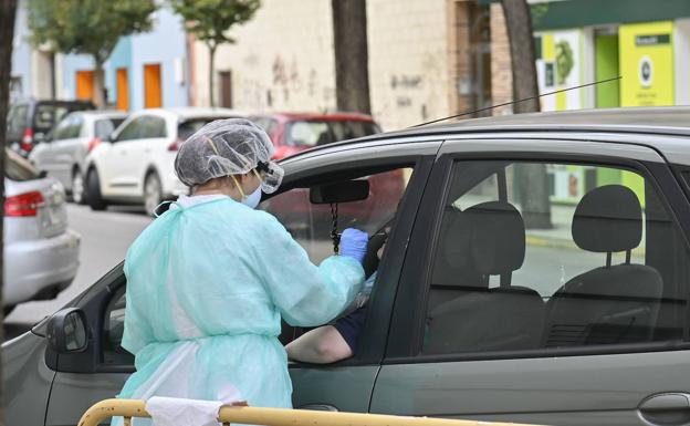 Extremadura registra cinco fallecidos, la cifra más baja desde el 22 de marzo