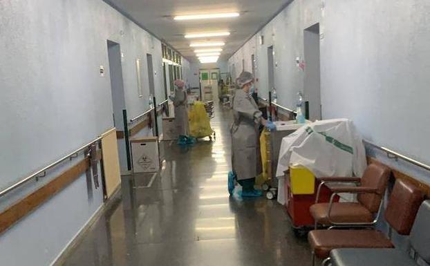 Bajan a 15 los ingresados en el Virgen de la Montaña de Cáceres, que llegó a tener 43