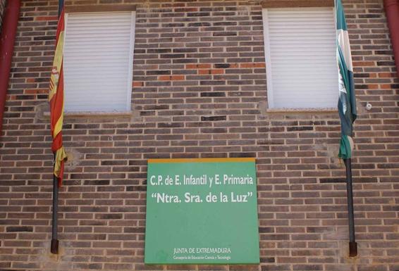 Abierto el plazo para la solicitud de becas de libros de texto y material escolar en el CEIP Ntra. Sra. de la Luz