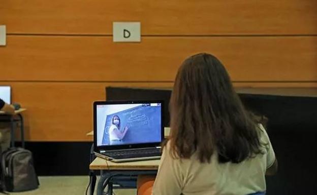 Extremadura cuenta actualmente con 123 clases en cuarentena siguiendo el proceso de aprendizaje desde casa