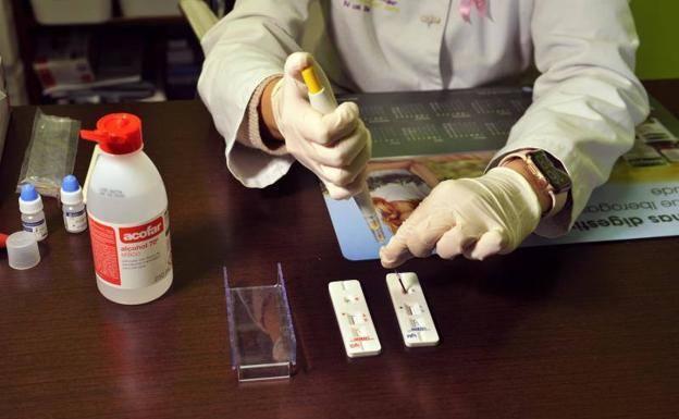 Otras cinco personas mueren por el virus en la región, dos de ellas usuarias de residencias