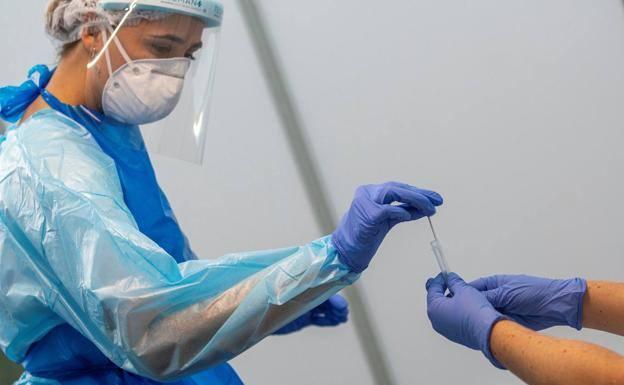 La región registra seis fallecidos, 459 nuevos positivos y dos brotes en residencias