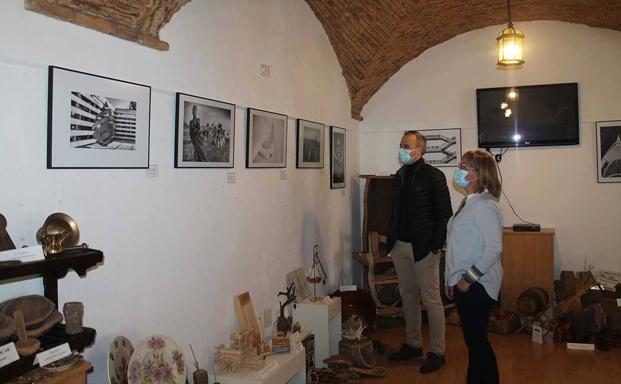 Inaugurada la exposición del Concurso Internacional de Fotografía 'Luís de Morales'
