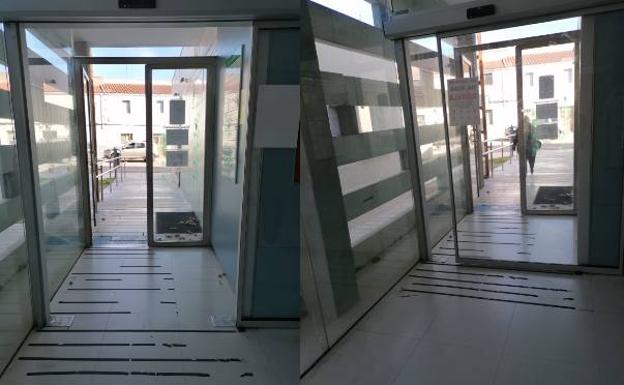 Tras 3 años de reclamaciones, se ha cambiado la puerta del centro de salud arroyano