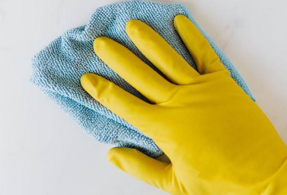 Curso de limpiezas de superficies y mobiliario en edificios y locales