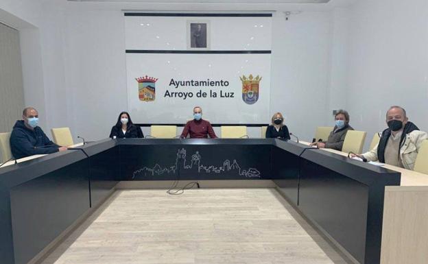 El equipo de gobierno arroyano felicita el año nuevo a los vecinos