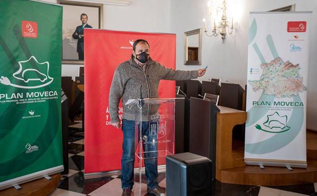 A lo largo de este año, la provincia de Cáceres contará con 53 puntos de recarga para vehículos eléctricos, con una inversión de 600.000 euros