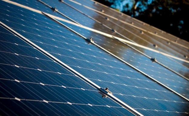 Contactos para enviar el currículum para la planta fotovoltaica Los Arenales