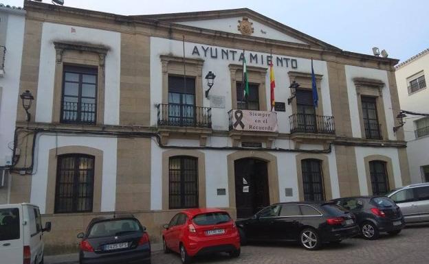 Siguen 3 positivos activos en Arroyo de la Luz