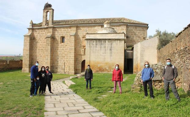 La ruta guiada 'Sabor con historia' recorre la ribera de huertas de Arroyo de la Luz