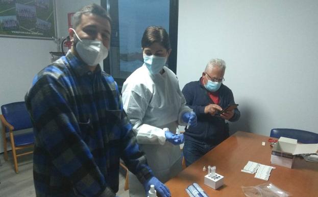 El Arroyo recibe en su feudo al Llerenense