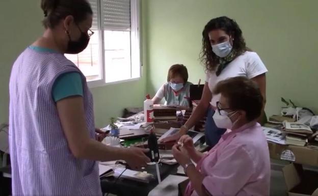 La biblioteca finaliza la Semana del Medio Ambiente con el vídeo presentación 'Plantas que crecen en los libros'