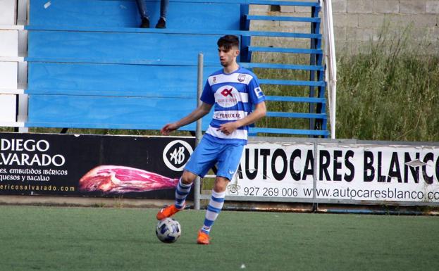 Ángel Giraldo renueva su sexta temporada con el Arroyo CP