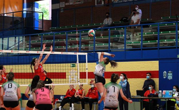 Isa Espino: «Es importante para la cantera que haya jugadoras de casa en el primer equipo»