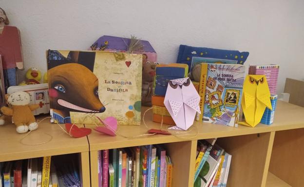 La biblioteca arroyana selecciona títulos para celebrar el Día Mundial de la Sonrisa