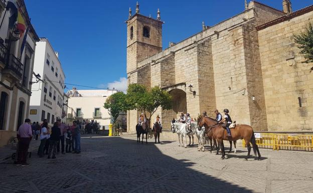 El tiempo acompañó el paseo de caballos