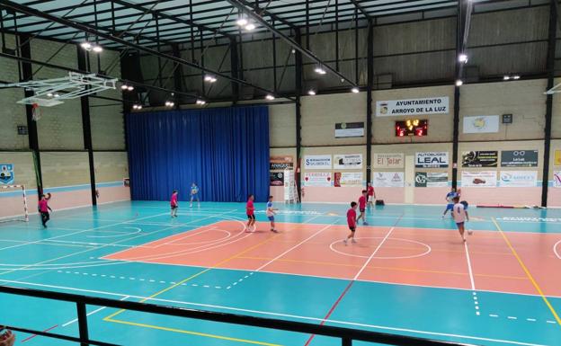 El Arroyo FS finaliza la pretemporada frente al AD Vía de la Plata Juvenil