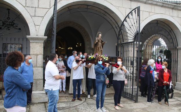 San Pedrino procesiona por primera vez en dos años