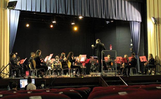La Banda de Música de Arroyo de la Luz celebra el VI Encuentro de Bandas de Música