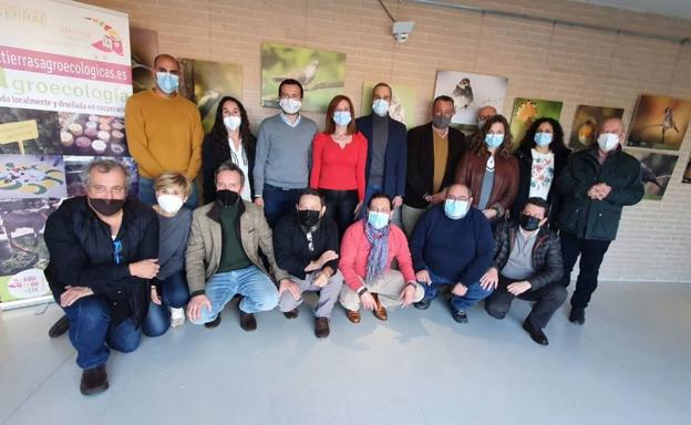 El alcalde, Carlos Caro, y el concejal Juan Antonio Lucas participan en la asamblea y jornadas de Red Terrae en Cabañas de la Sagra