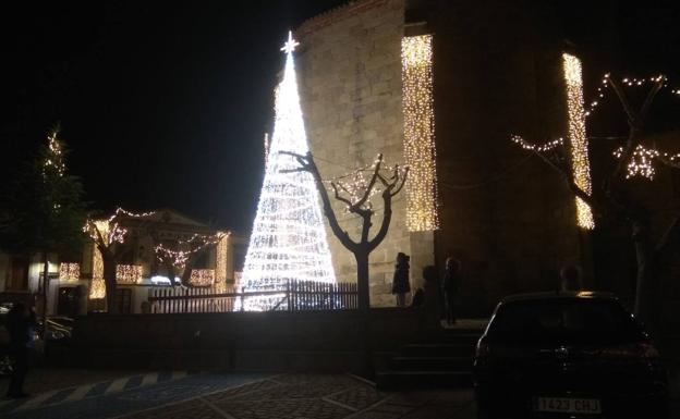 Arroyo de la Luz enciende las luces de Navidad