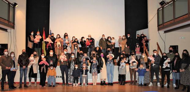 El Ayuntamiento da la bienvenida a los bebés nacidos en la localidad en 2021