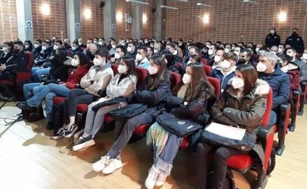 Arroyo de la Luz será uno de los 45 municipios que incorporen nuevos agentes de la Policía Local